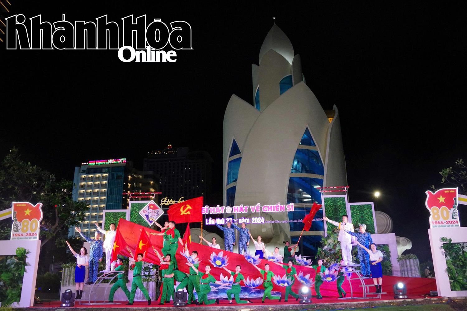 Phòng Chính trị tham mưu cho Bộ Chỉ huy Quân sự tỉnh phối hợp tổ chức Liên hoan Chiến sĩ hát và hát về chiến sĩ thường niên trong nhiều năm qua.