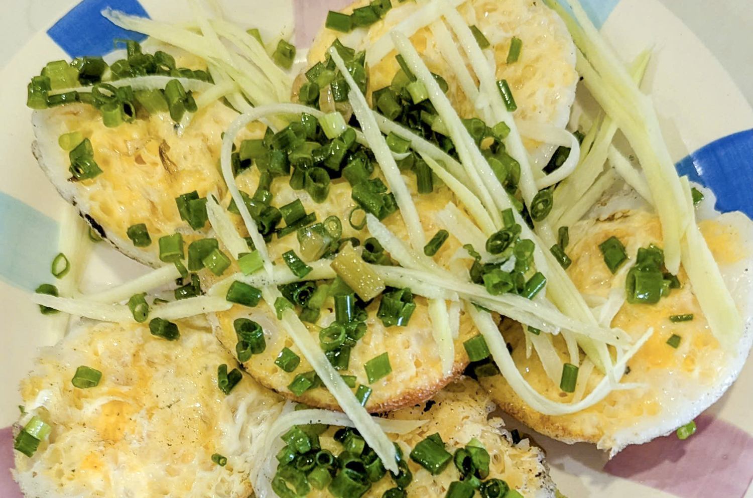 Ăn cái bánh căn ở Sài Gòn