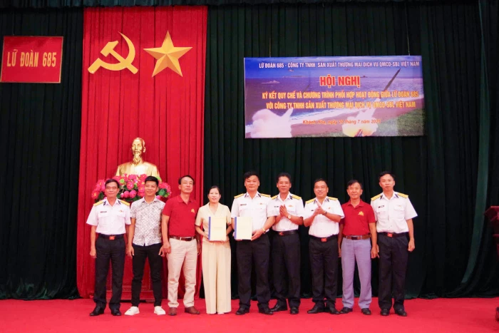 Lữ đoàn 685 và Công ty TNHH Sản xuất thương mại dịch vụ QMCD – SBL Việt Nam ký kết quy chế và chương trình phối hợp hoạt động