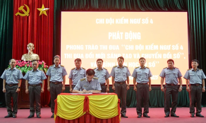 Chi đội Kiểm ngư số 4 phát động thi đua đổi mới sáng tạo, chuyển đổi số và "Bình dân học vụ số"