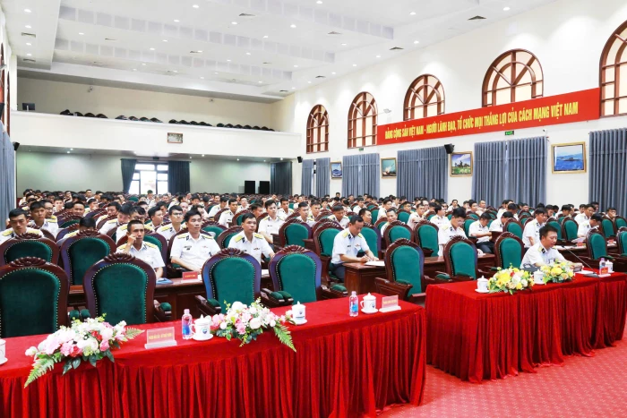 Vùng 4 Hải quân tổ chức tập huấn cán bộ giai đoạn 2
