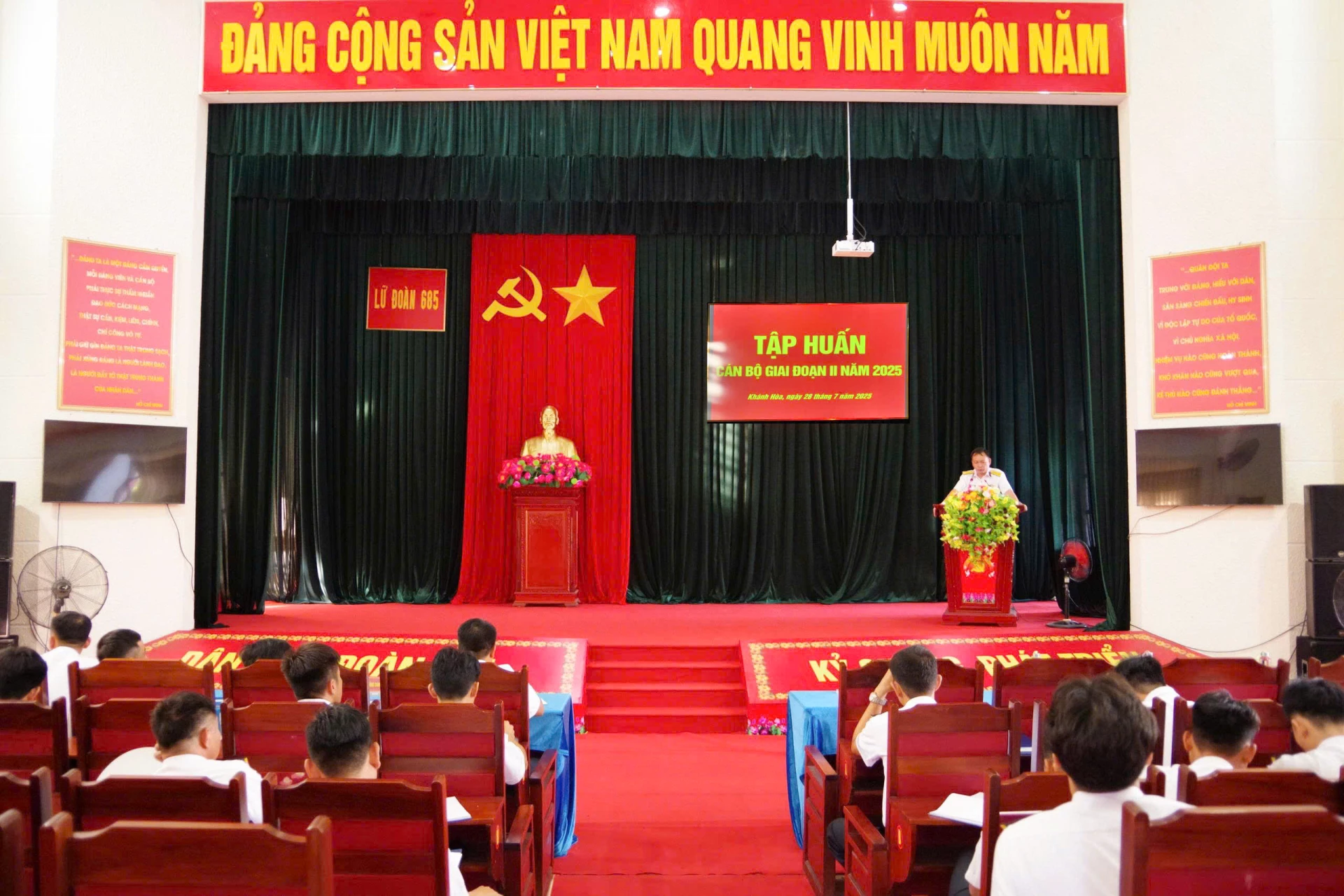 Quang cảnh hội nghị tập huấn.