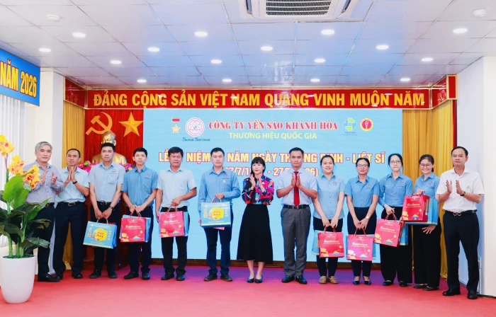 Công ty Yến sào Khánh Hòa tổ chức gặp mặt, tri ân các gia đình có công với cách mạng