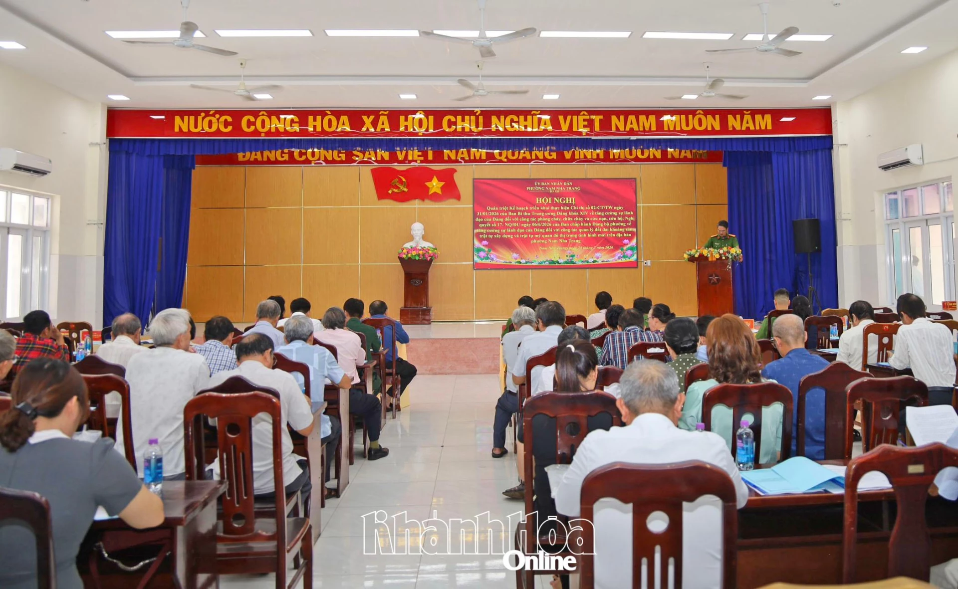 Quang cảnh hội nghị. 