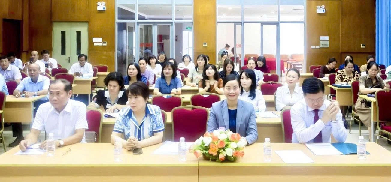 Quang cảnh lễ khai giảng tại tỉnh Khánh Hòa (Nguồn: UEH)