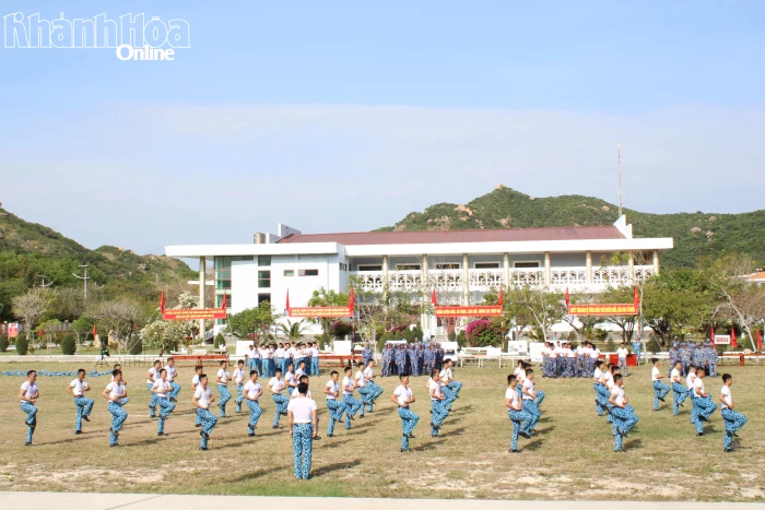 ​​​​​​​Trung đoàn 196 Hải quân: Bảo vệ Tổ quốc từ lòng biển