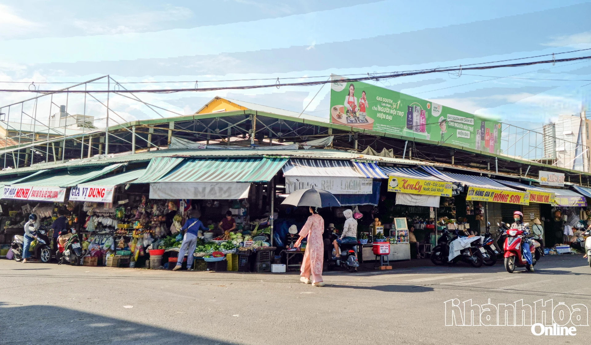 Góc ngã tư đường Võ Trứ
với đường Trần Nguyên Hãn. Ảnh: Đ.Q