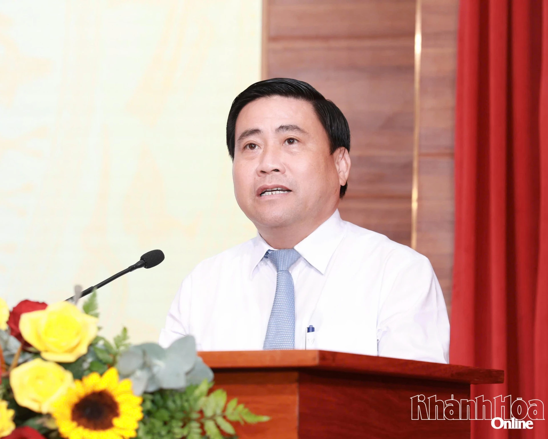 Đồng chí Lâm Đông phát biểu khai mạc vòng chung khảo hội thi. 