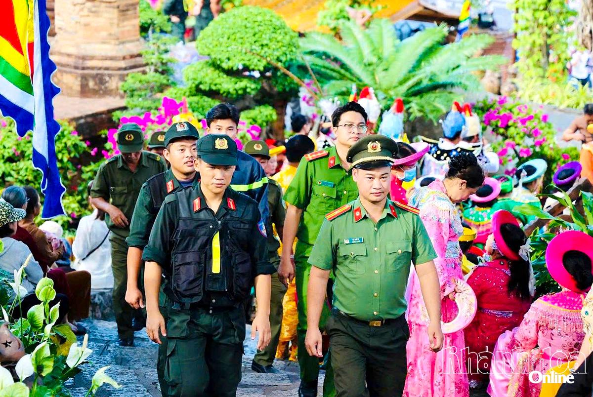 Lực lượng An ninh Công an Khánh Hòa phối hợp đảm bảo an ninh, an toàn tại Lễ hội Tháp Bà Pô Nagar.