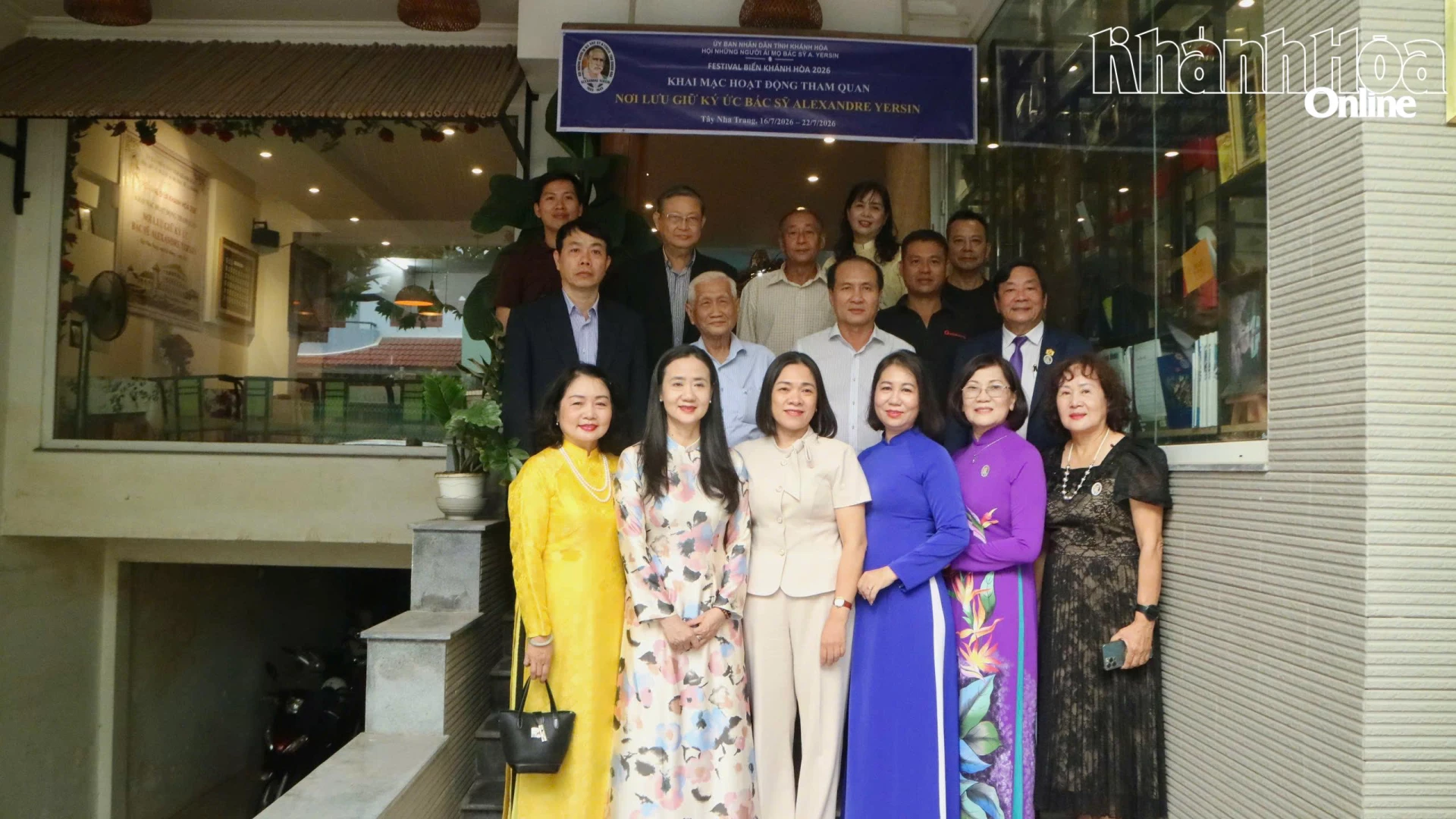 Đại biểu đến tham dự chương trình