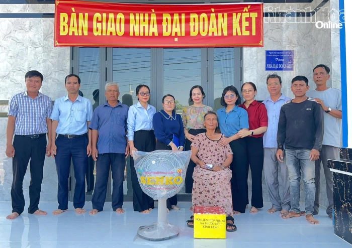 Xã Phước Hữu bàn giao nhà Đại đoàn kết cho hộ nghèo