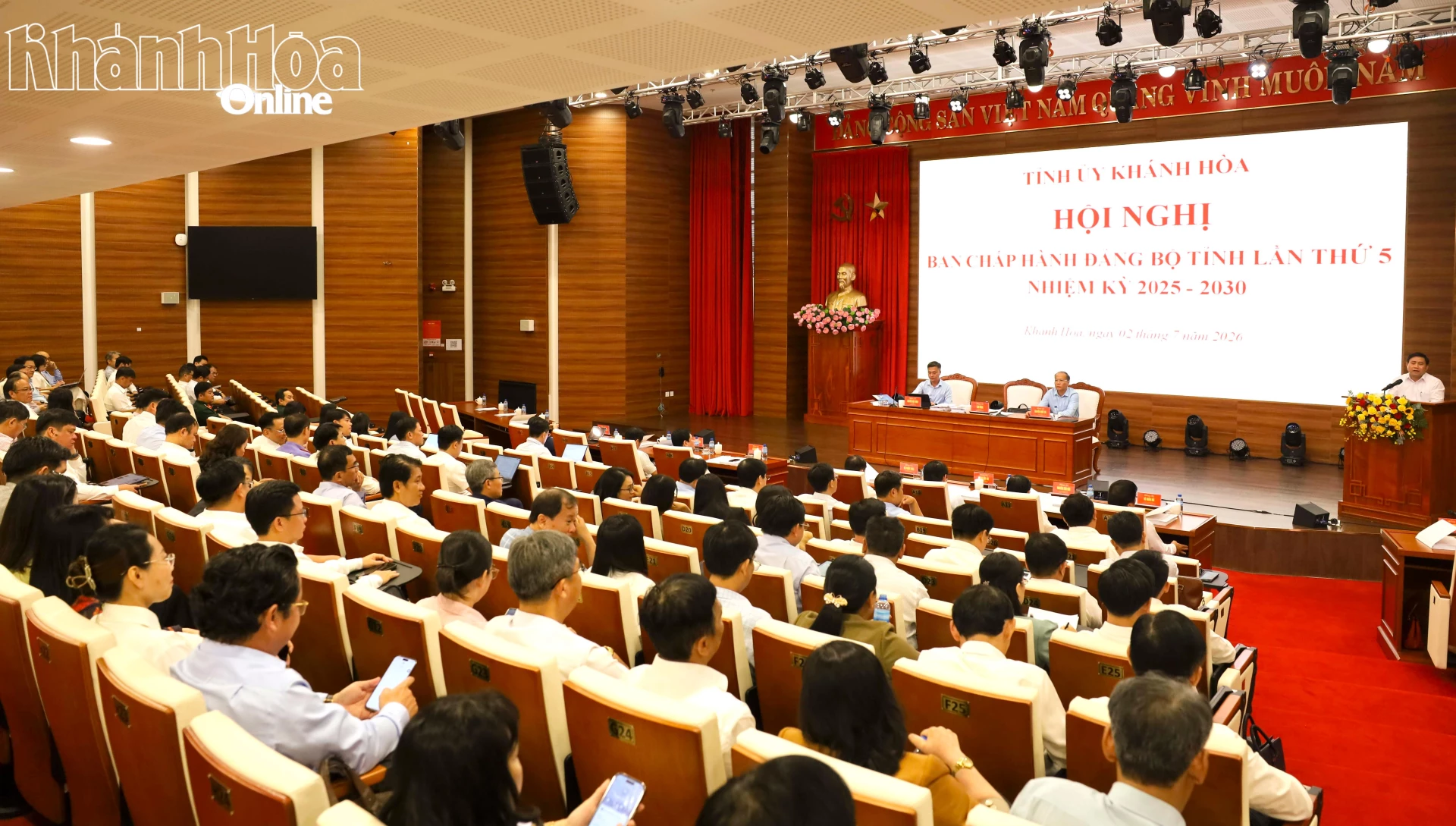 Quang cảnh hội nghị.