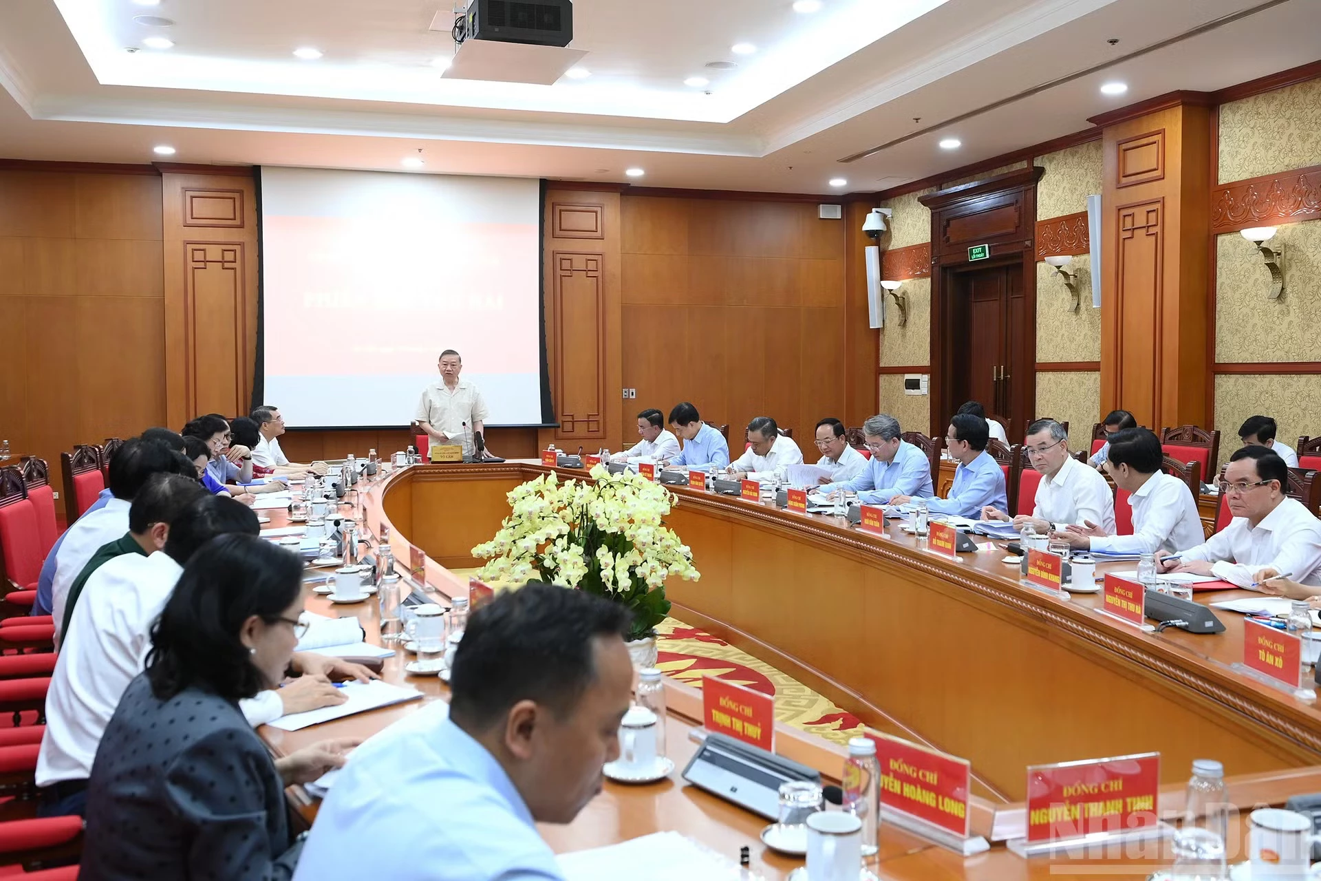 Quang cảnh phiên họp thứ 2 của Ban Chỉ đạo Trung ương về phát triển văn hóa Việt Nam.