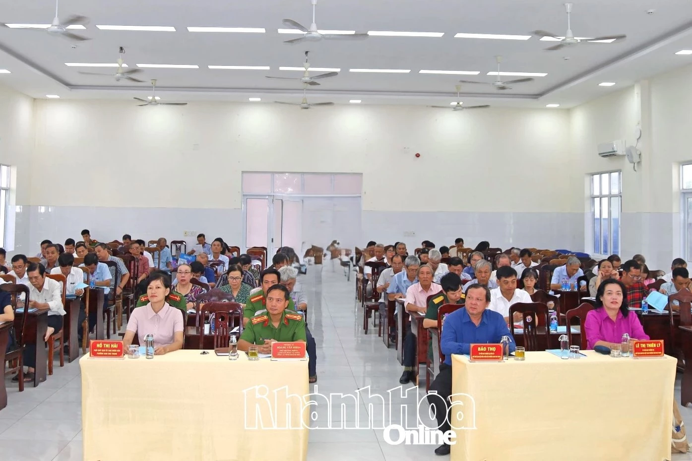 Quang cảnh hội nghị.