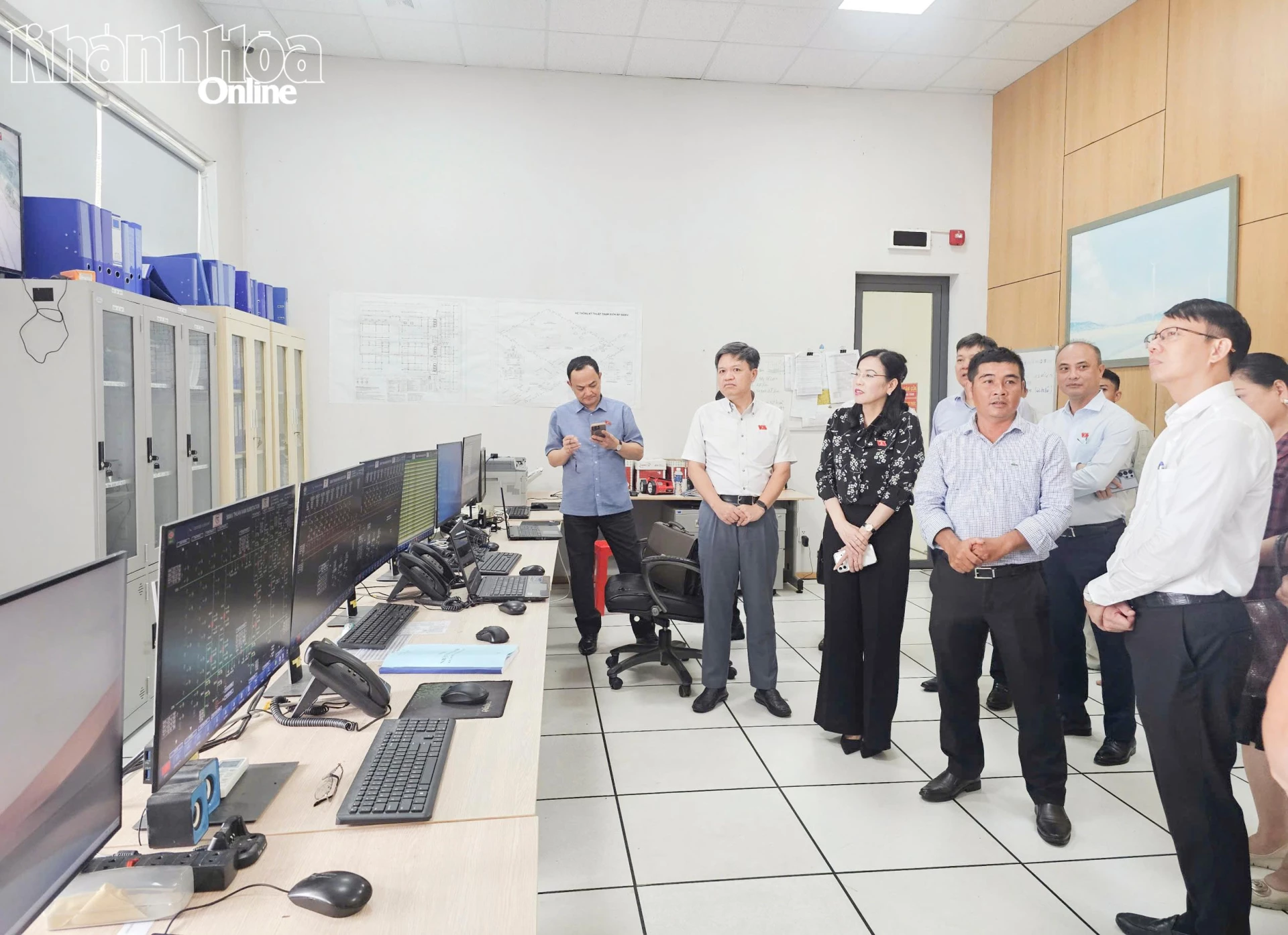 Đoàn công tác khảo sát tại Nhà máy Điện mặt trời Trung Nam Thuận Nam.