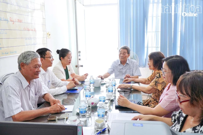 Quỹ Khuyến học, khuyến tài Khánh Hòa trao học bổng, khen thưởng hơn 4,3 tỷ đồng