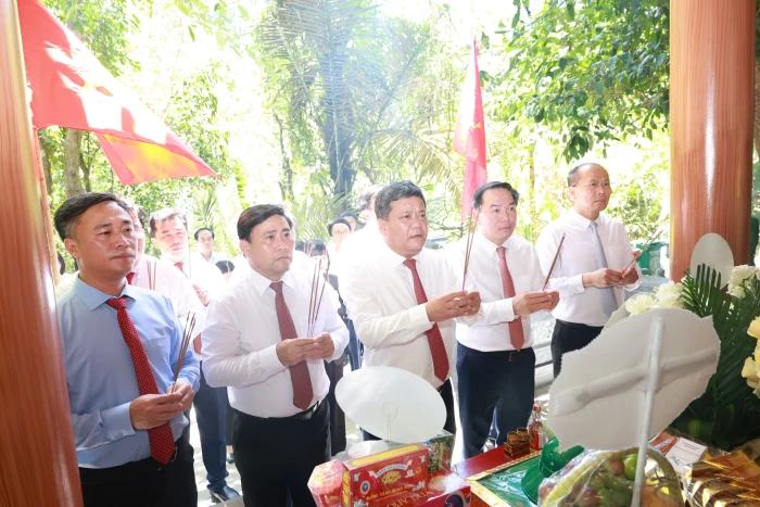 Còn mãi với non sông - Bài 2: Nơi tọa độ lửa đi qua