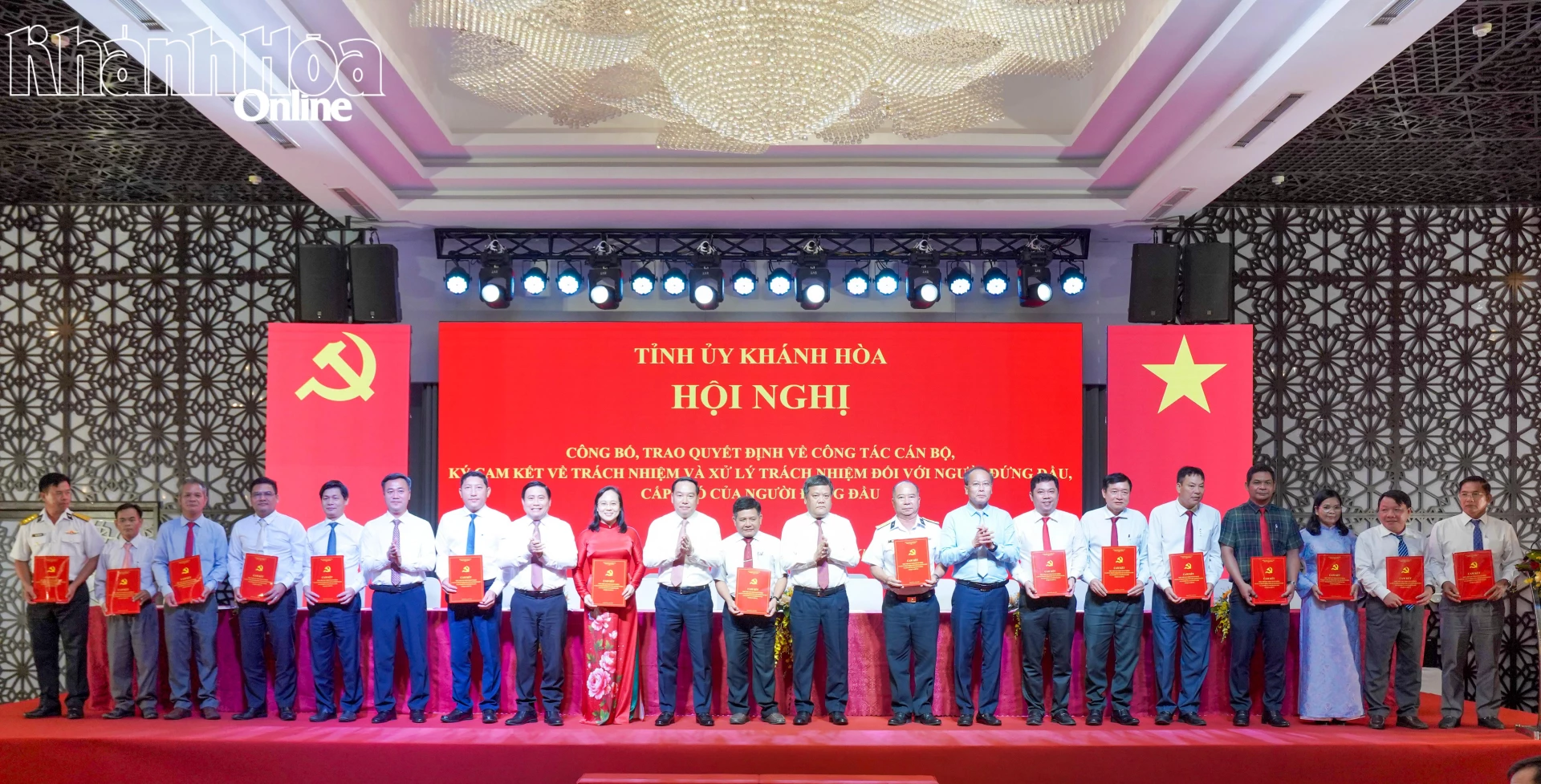 Các xã khu vực Khánh Sơn, phường Phan Rang, phường Đông Hải và đặc khu Trường Sa ký cam kết.