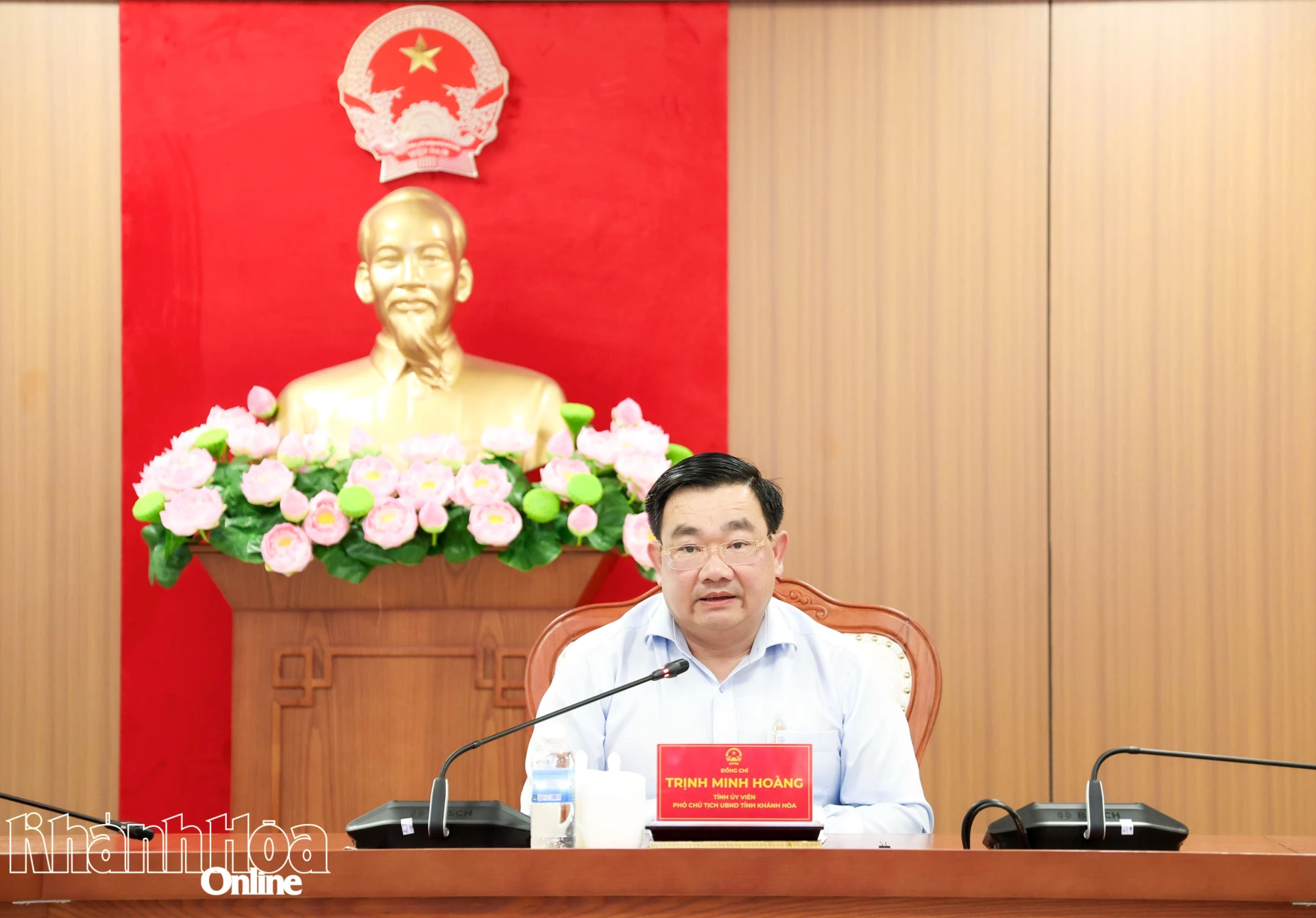 Phó Chủ tịch UBND tỉnh Trịnh Minh Hoàng phát biểu chỉ đạo tại buổi làm việc.
