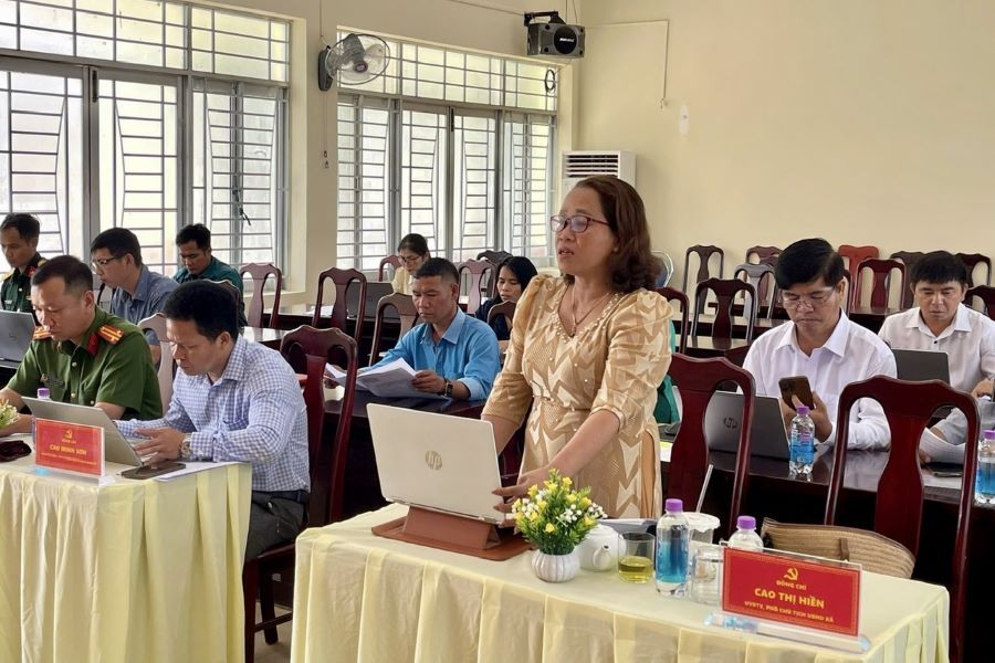 Đại biểu phát biểu ý kiến, thảo luận tại hội nghị.