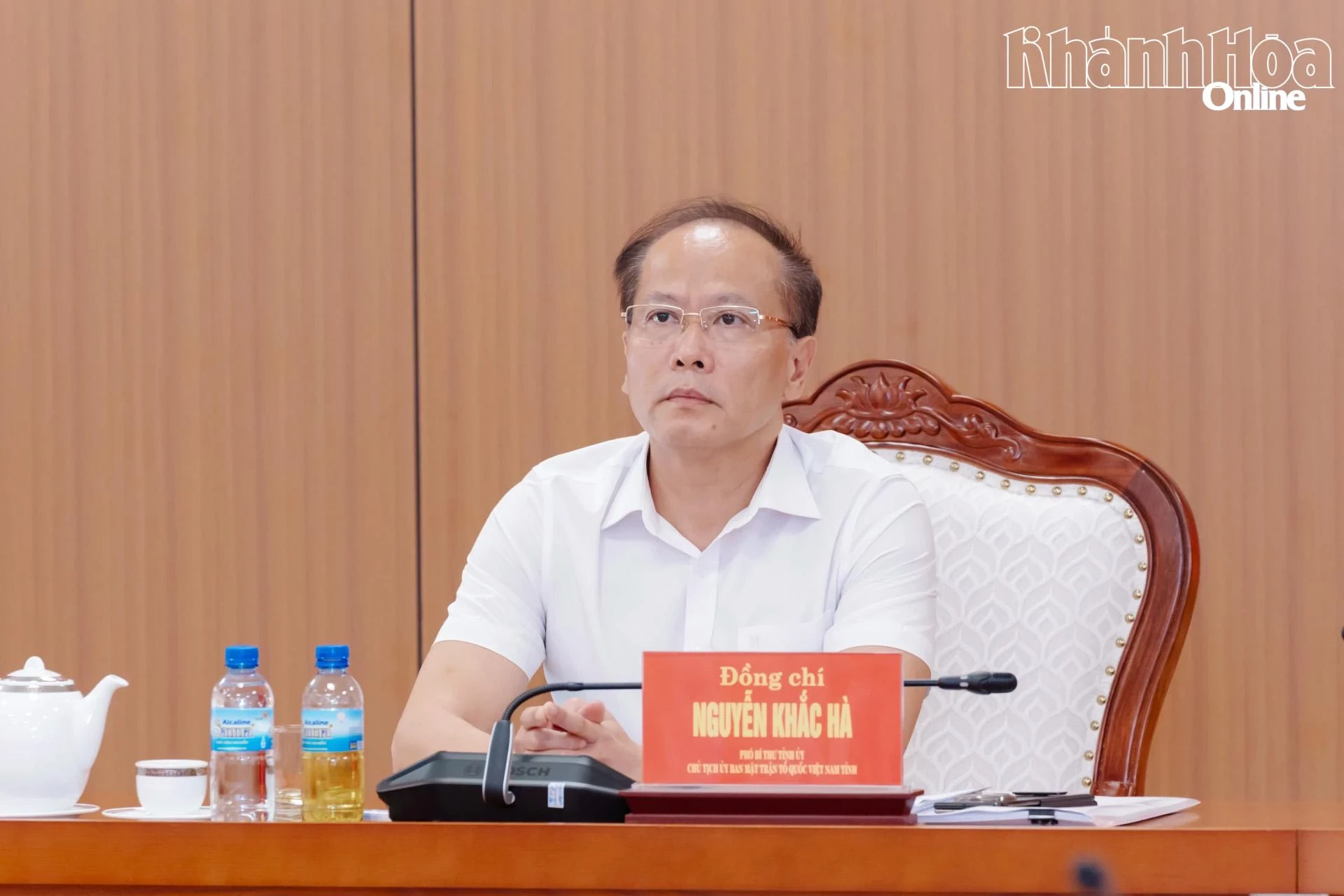 Đồng chí Nguyễn Khắc Hà chủ trì tại điểm cầu Khánh Hòa.