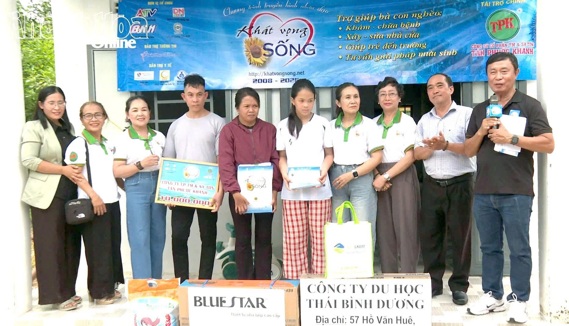 Trao 246 triệu đồng cho gia đình có hoàn cảnh đặc biệt khó khăn xã Bắc Khánh Vĩnh