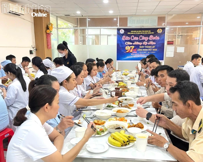 Công đoàn cơ sở Bệnh viện Đa khoa Khánh Hòa tổ chức “Bữa cơm công đoàn”