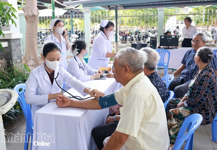 Bệnh viện Đa khoa Ninh Thuận ra quân khám sức khỏe miễn phí toàn dân năm 2026