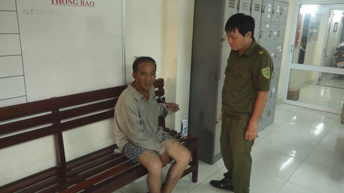 [Video] Công an phường Nha Trang bắt quả tang đối tượng trộm cắp tài sản dọc bờ biển Trần Phú