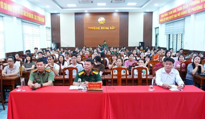 Phường Đông Hải bồi dưỡng kiến thức quốc phòng và an ninh cho 140 học viên
