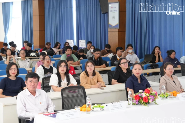 Gần 100 giảng viên, sinh viên Trường Đại học Thái Bình Dương được tư vấn về bệnh Thalassemia