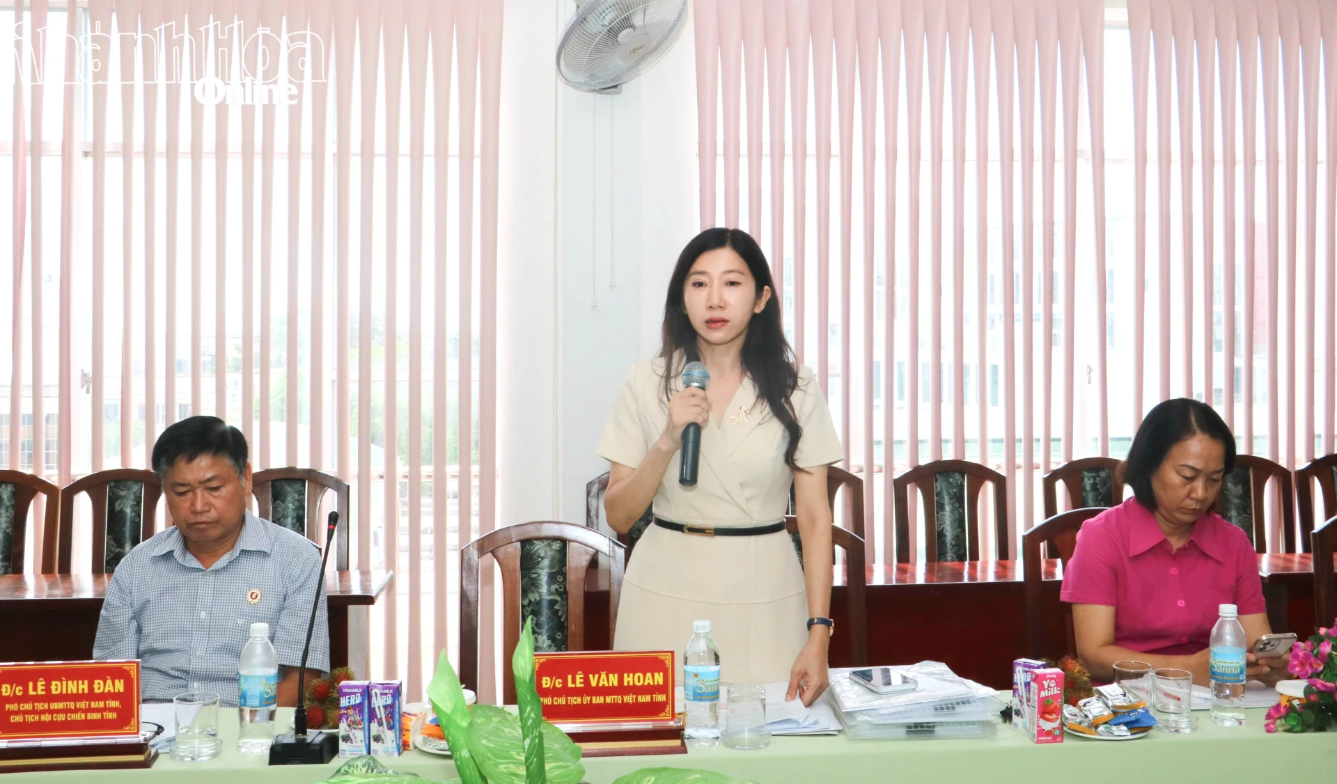 Đại diện Ủy ban MTTQ Việt Nam tỉnh kiến nghị với đoàn một số nội dung.