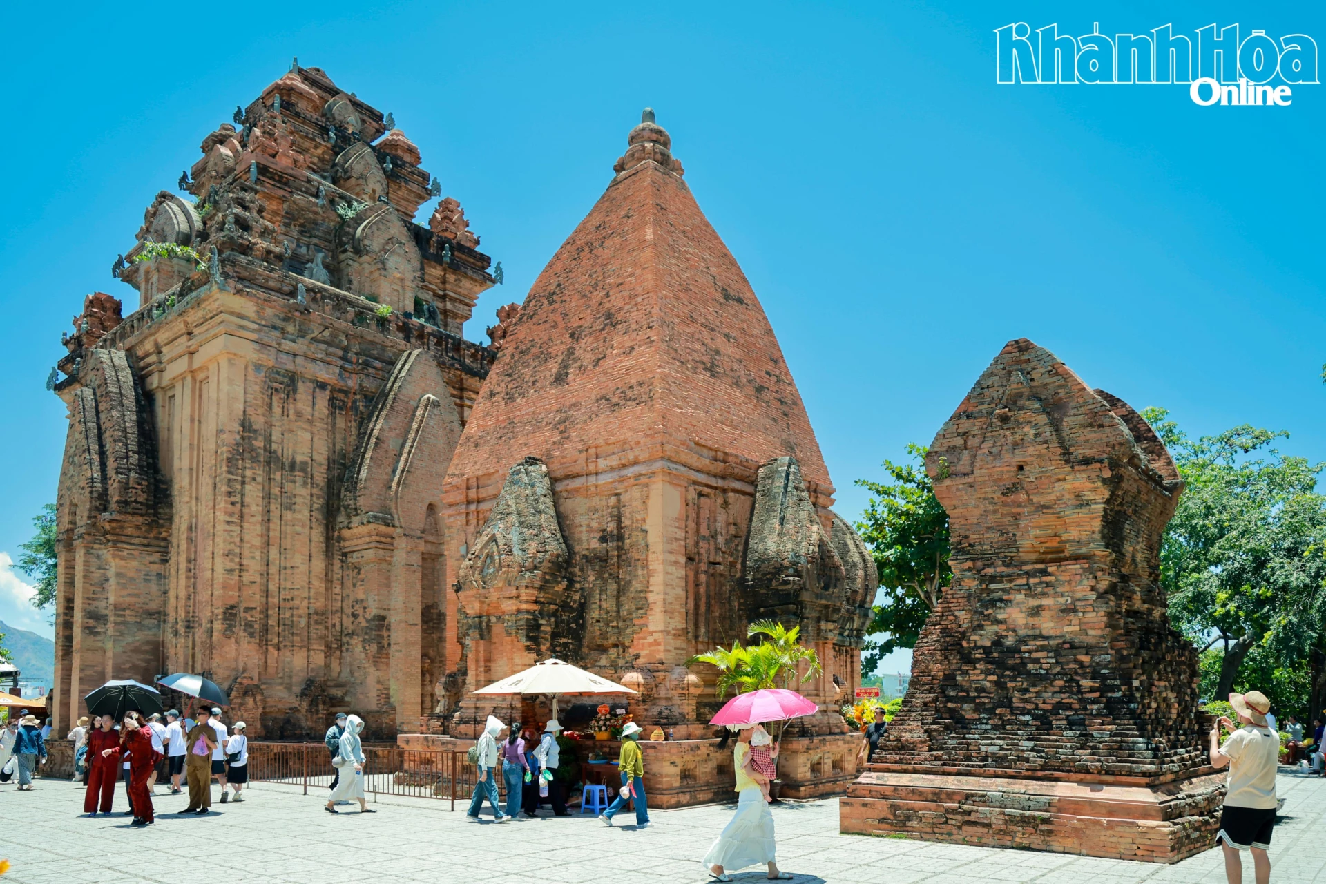 
Di tích quốc gia đặc biệt Tháp Bà Pô Nagar - điểm đến nổi tiếng ở Khánh Hòa.