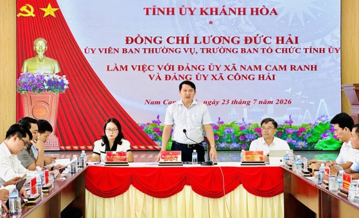 Trưởng Ban Tổ chức Tỉnh ủy Lương Đức Hải làm việc với Đảng ủy 2 xã Nam Cam Ranh và xã Công Hải