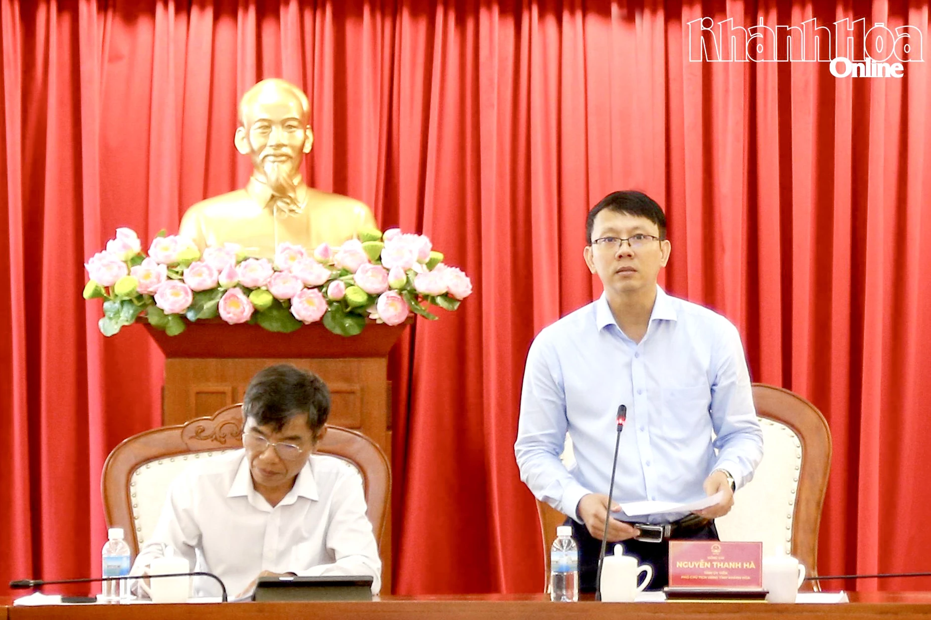Đồng chí Nguyễn Thanh Hà phát biểu tại phiên họp. 