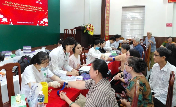 Thu nhận mẫu ADN của thân nhân liệt sĩ tại khu vực phía nam Khánh Hòa