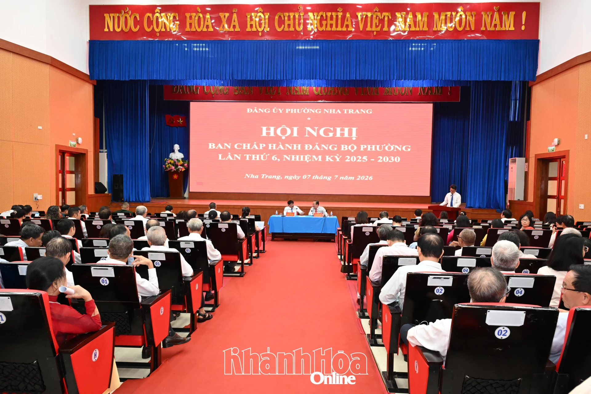 Quang cảnh hội nghị.