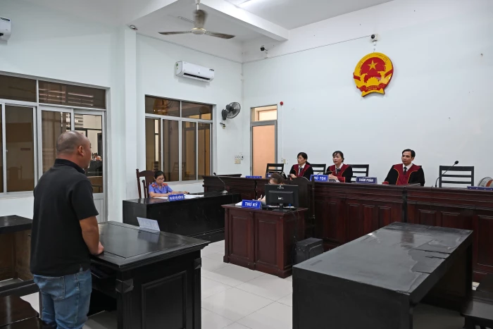 Lĩnh án tù vì tổ chức đánh bạc