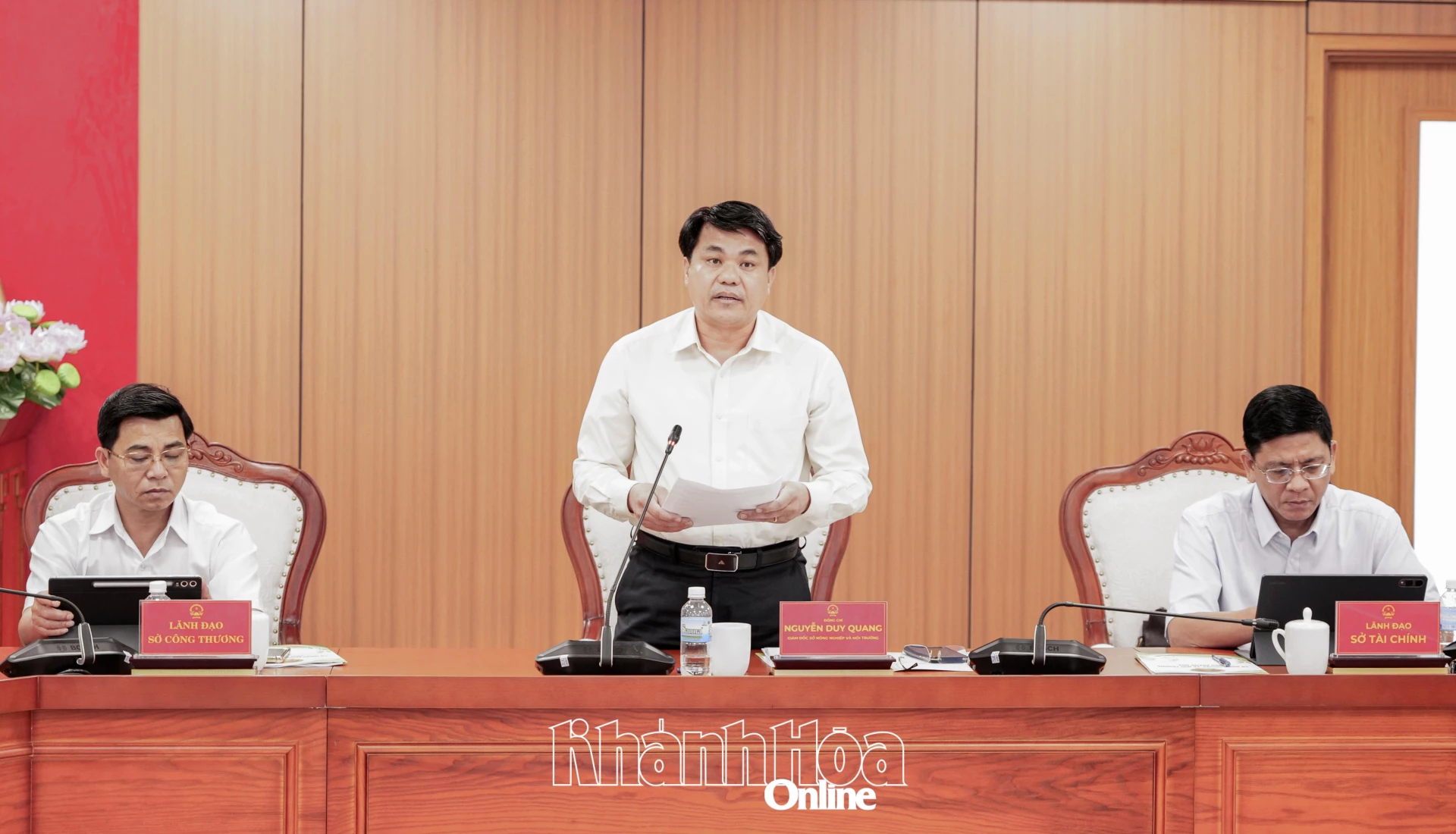 Giám đốc Sở Nông nghiệp và Môi trường Khánh Hòa Nguyễn Duy Quang phát biểu tham luận tại hội nghị.