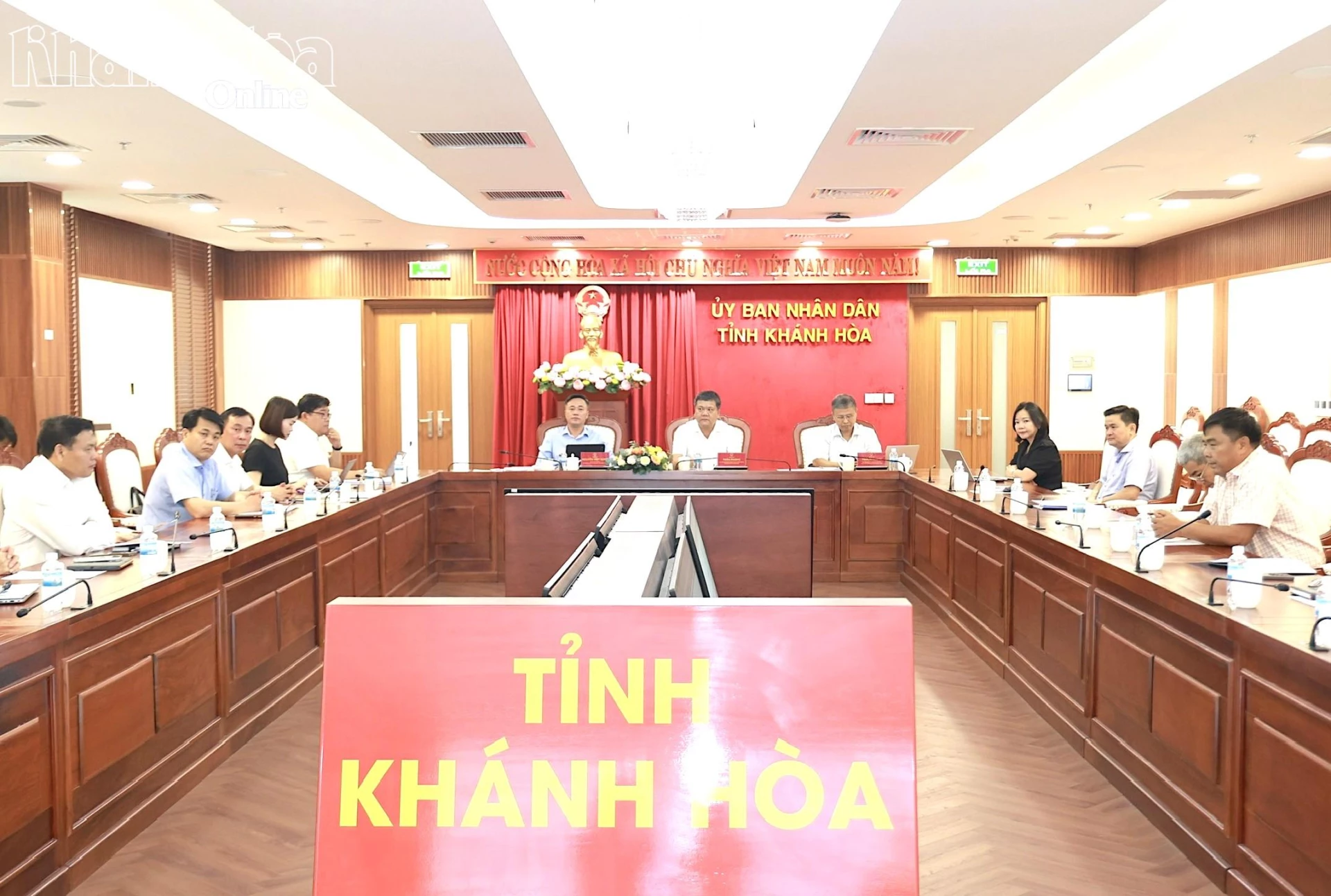 Quang cảnh tại điểm cầu Khánh Hòa.