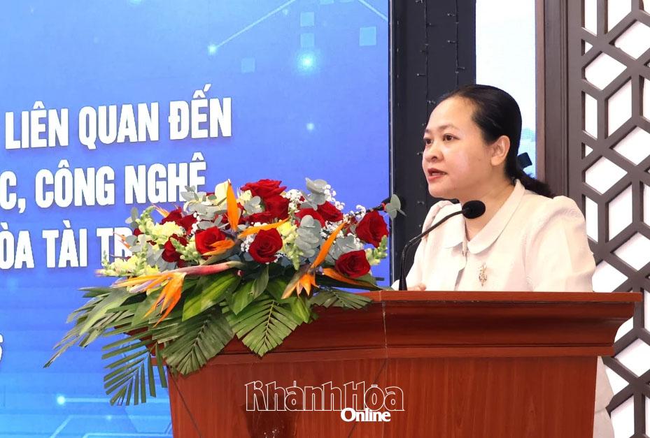 Lãnh đạo Sở Khoa học và Công nghệ phát biểu tại hội nghị.