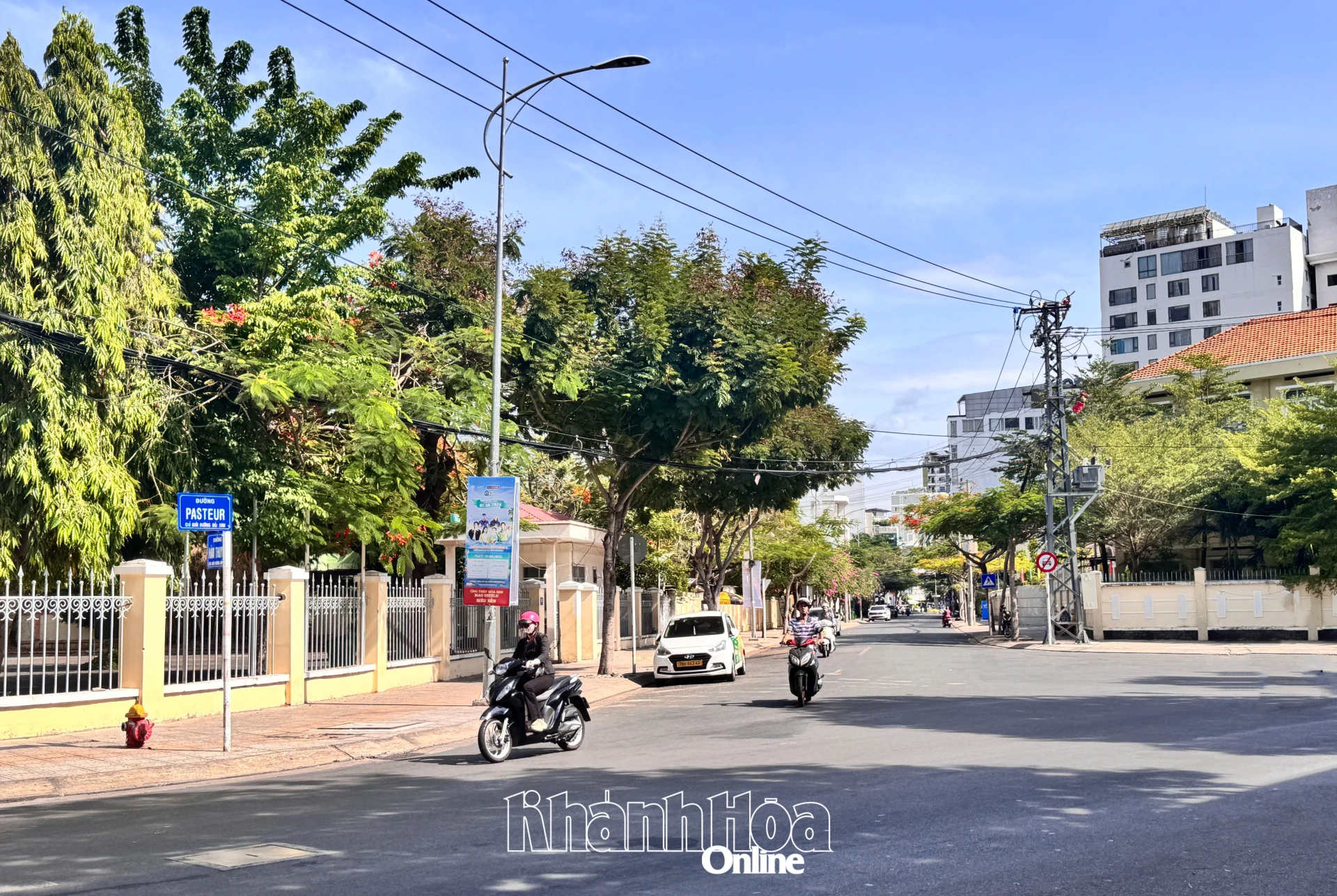 Ngã ba Pasteur - Hàn Thuyên. 
