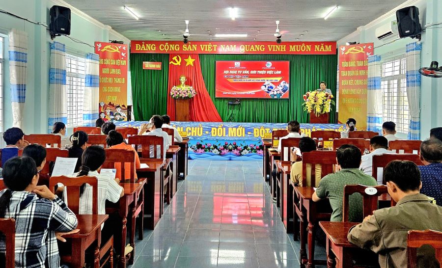 Quang cảnh hội nghị.
