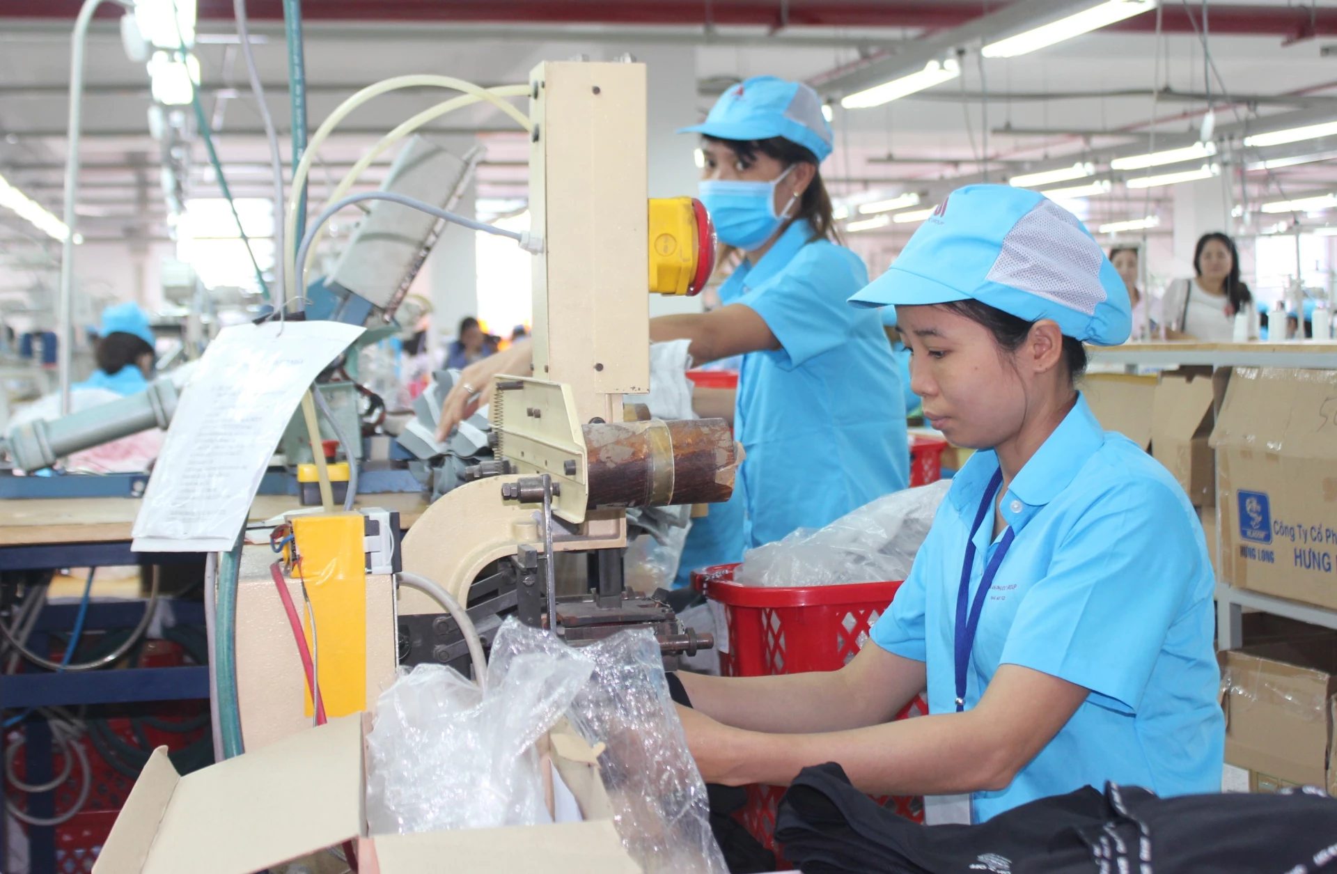 Chốt phương án tăng bình quân 7,8% lương tối thiểu vùng từ ngày 1-1-2027