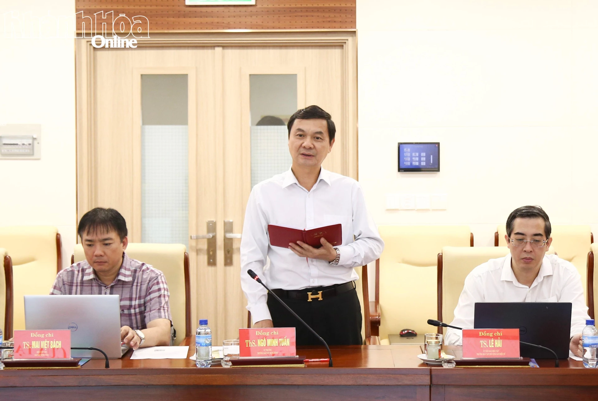 Đồng chí Ngô Văn Tuấn - Vụ trưởng,
