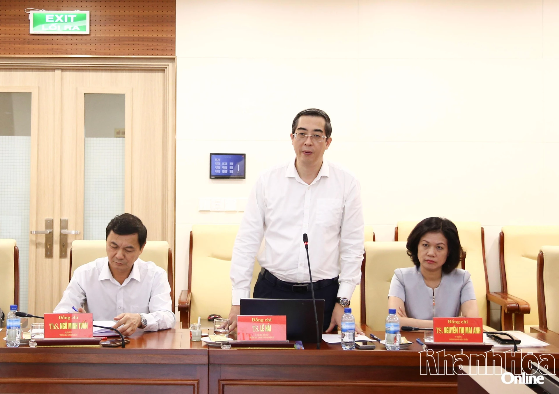 Tiến sĩ Lê Hải - Ủy viên Ban Biên tập, Trưởng Ban Tạp chí Cộng sản điện tử phát biểu tại buổi làm việc