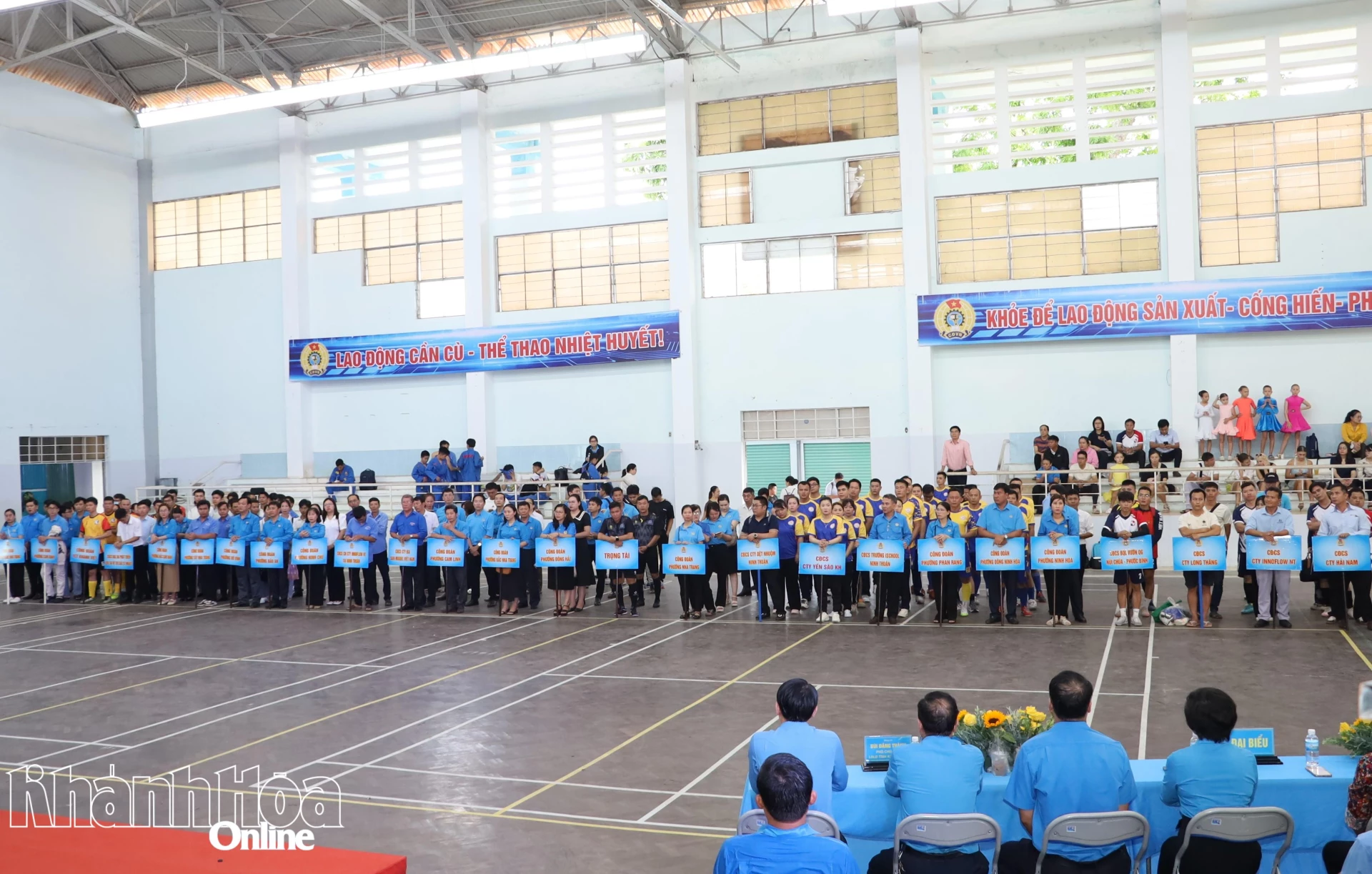 Quang cảnh tại lễ khai mạc.