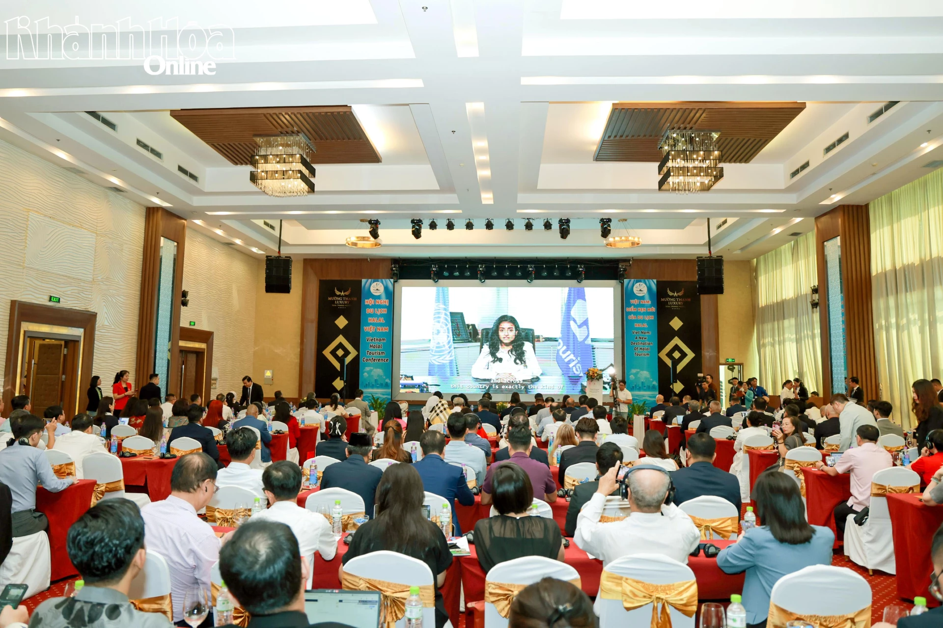 Quang cảnh hội nghị.