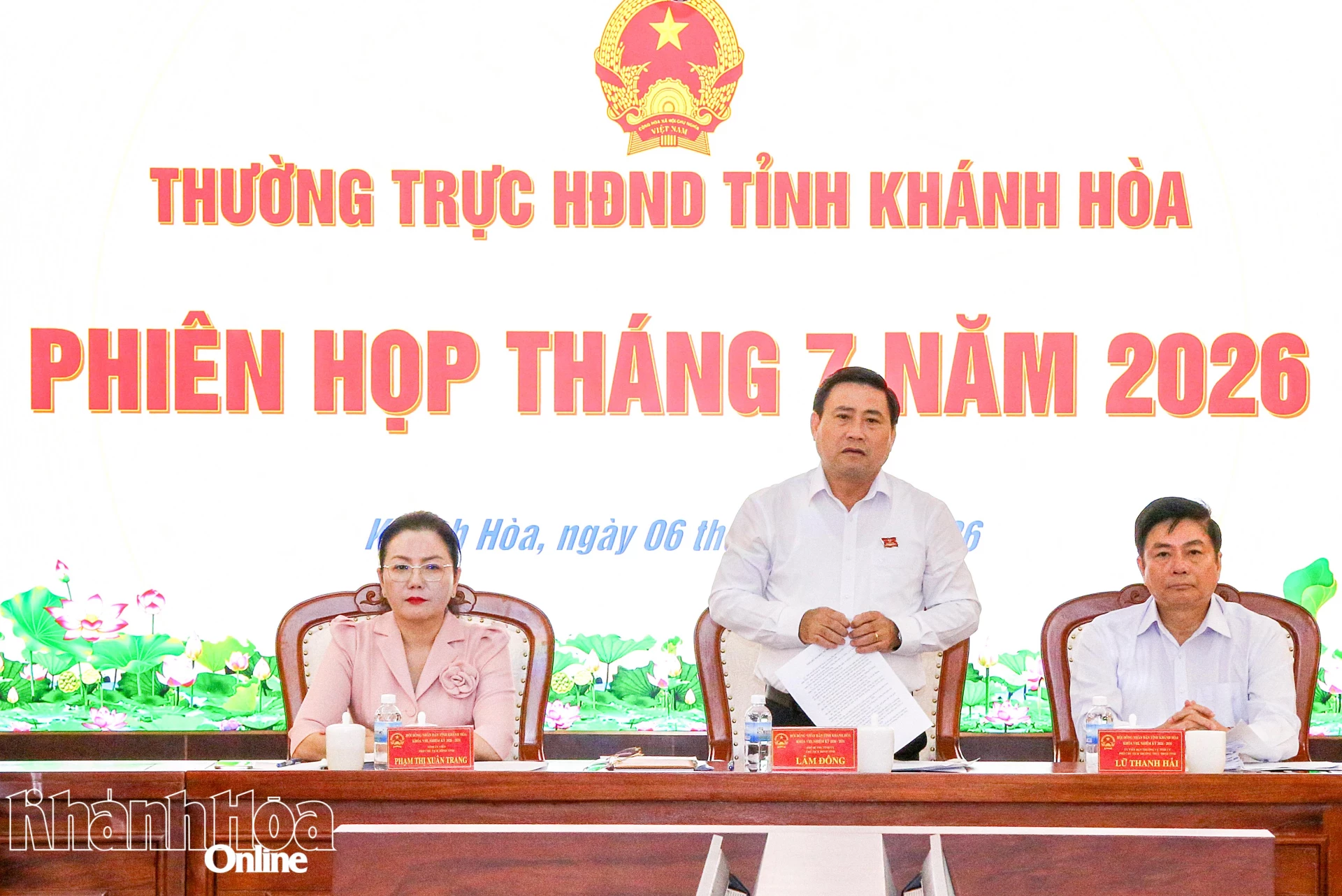 Đồng chí Lâm Đông phát biểu chỉ đạo tại phiên họp.