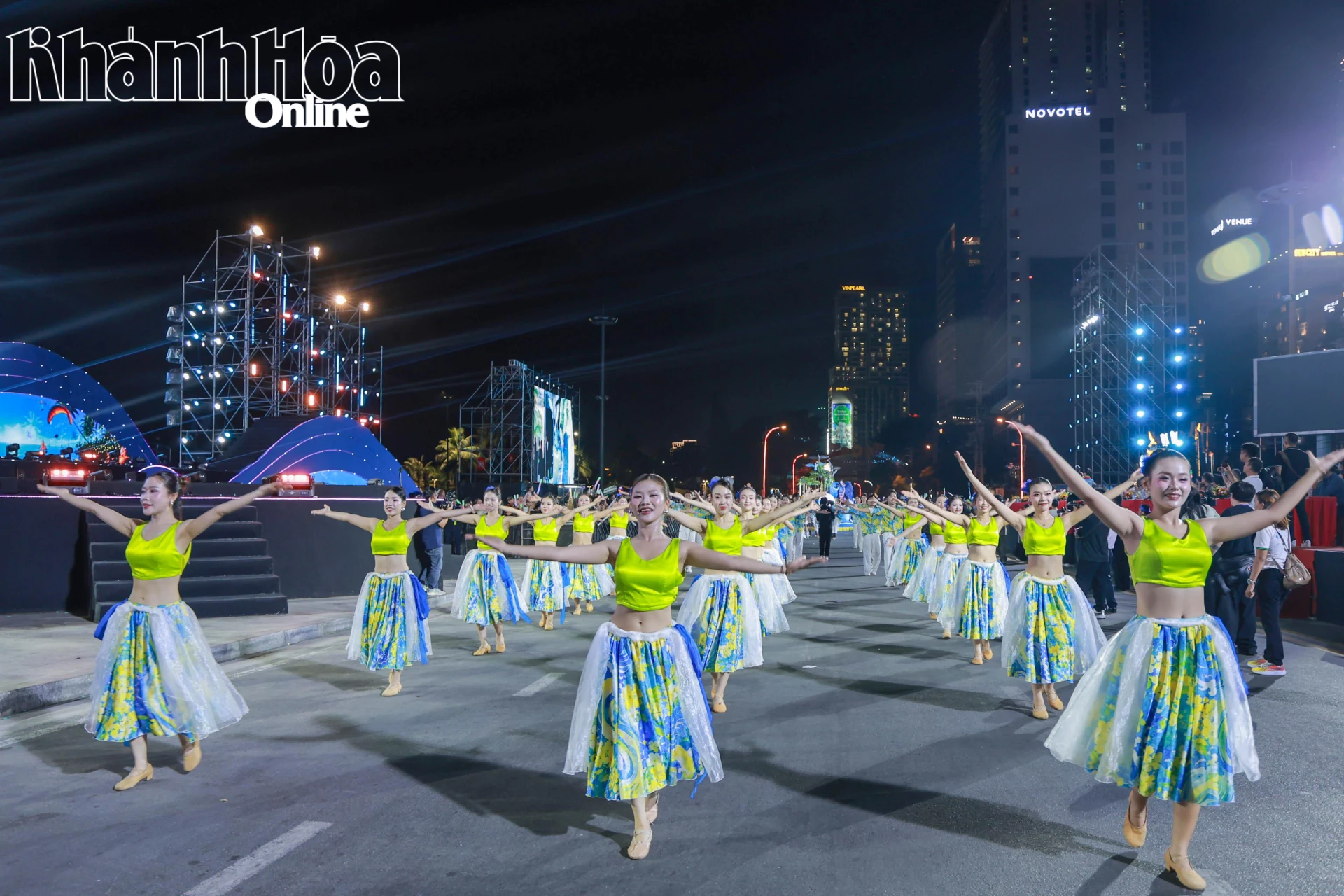 Lời mời chào du khách đến với mùa lễ hội Khánh Hòa.